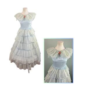 Vintage 1950s Pale Blue Layered Hooped Skirt Chantilly Lace Gown Size M